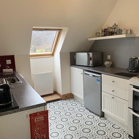Achmore Self Catering Екстериор снимка